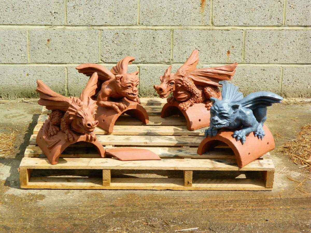 gargoyles-and-dragons-on-a-pallet