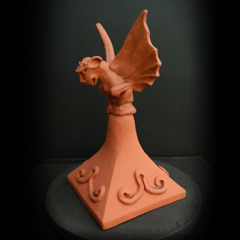 winged_gargoyle_pyramid_double_hip_end_roof_capping_piece