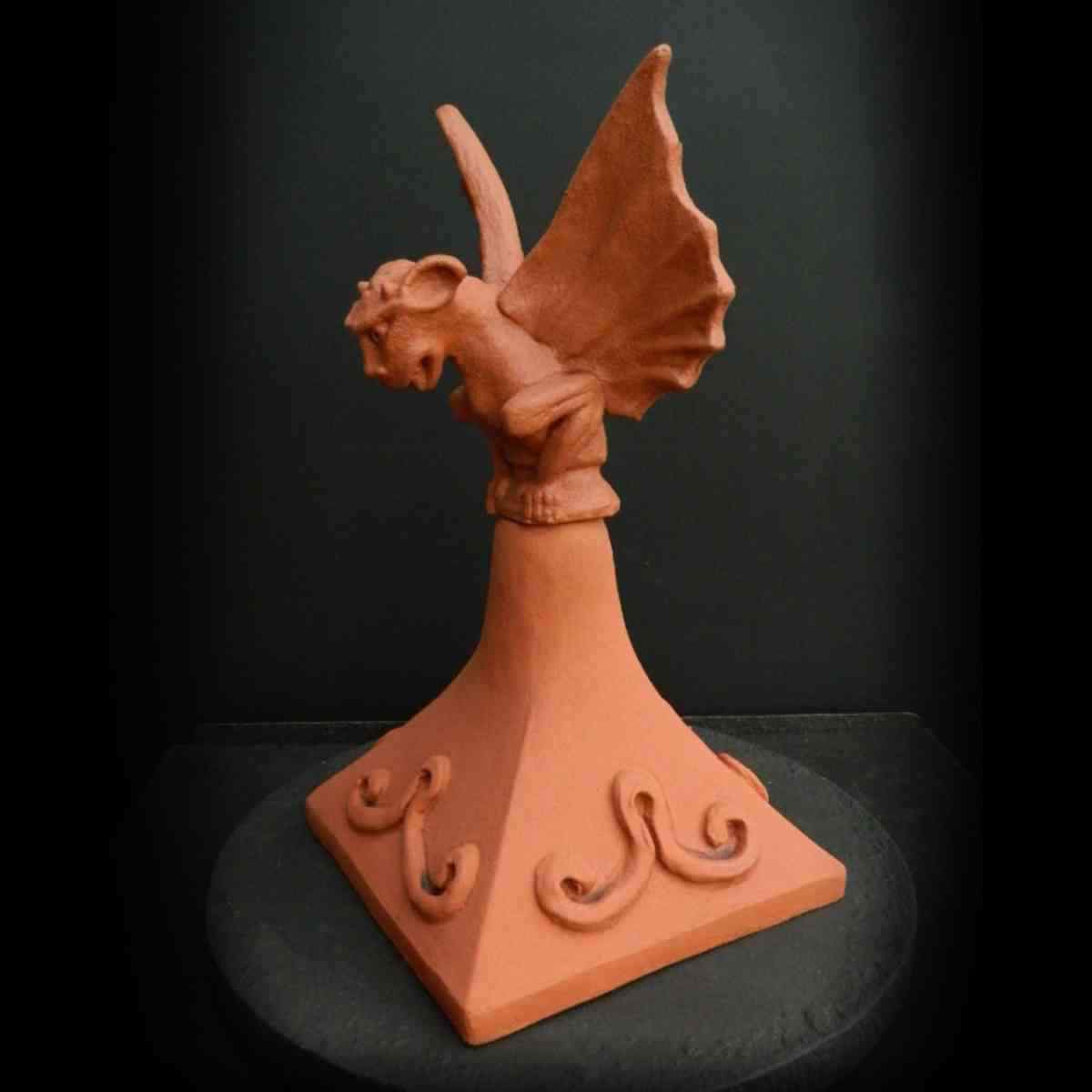 winged_gargoyle_pyramid_double_hip_end_roof_capping_piece